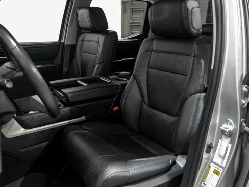 Used 2023 Toyota Tundra Limited image 30