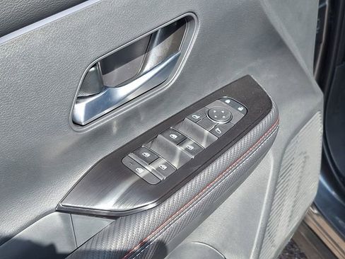 New 2026 Nissan Kicks SR AWD/4WD image 11