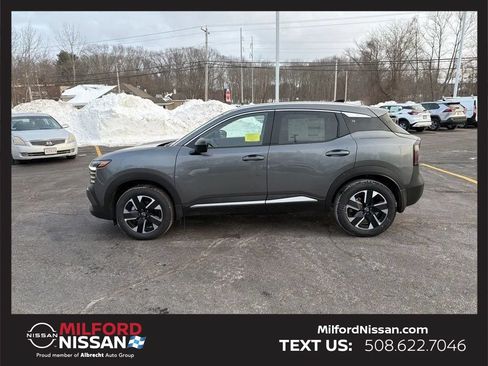 Used 2026 Nissan Kicks SV w/ Cold Weather Package AWD/4WD image 2
