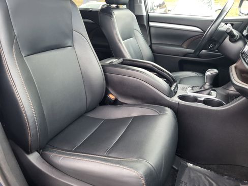 Used 2017 Toyota Highlander XLE image 20