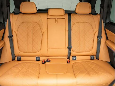 Used 2025 BMW X5 M60i w/ Executive Package image 20