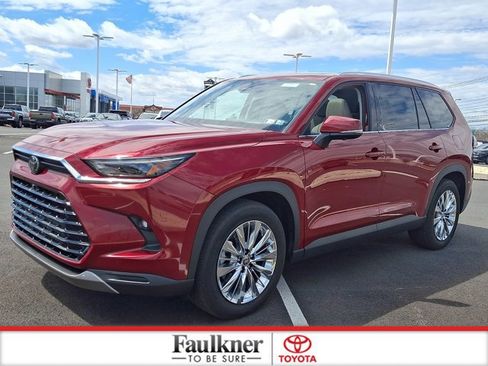 Certified 2025 Toyota Grand Highlander AWD image 3