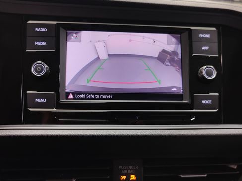 Used 2024 Volkswagen Jetta SE w/ Panoramic Sunroof Package image 20