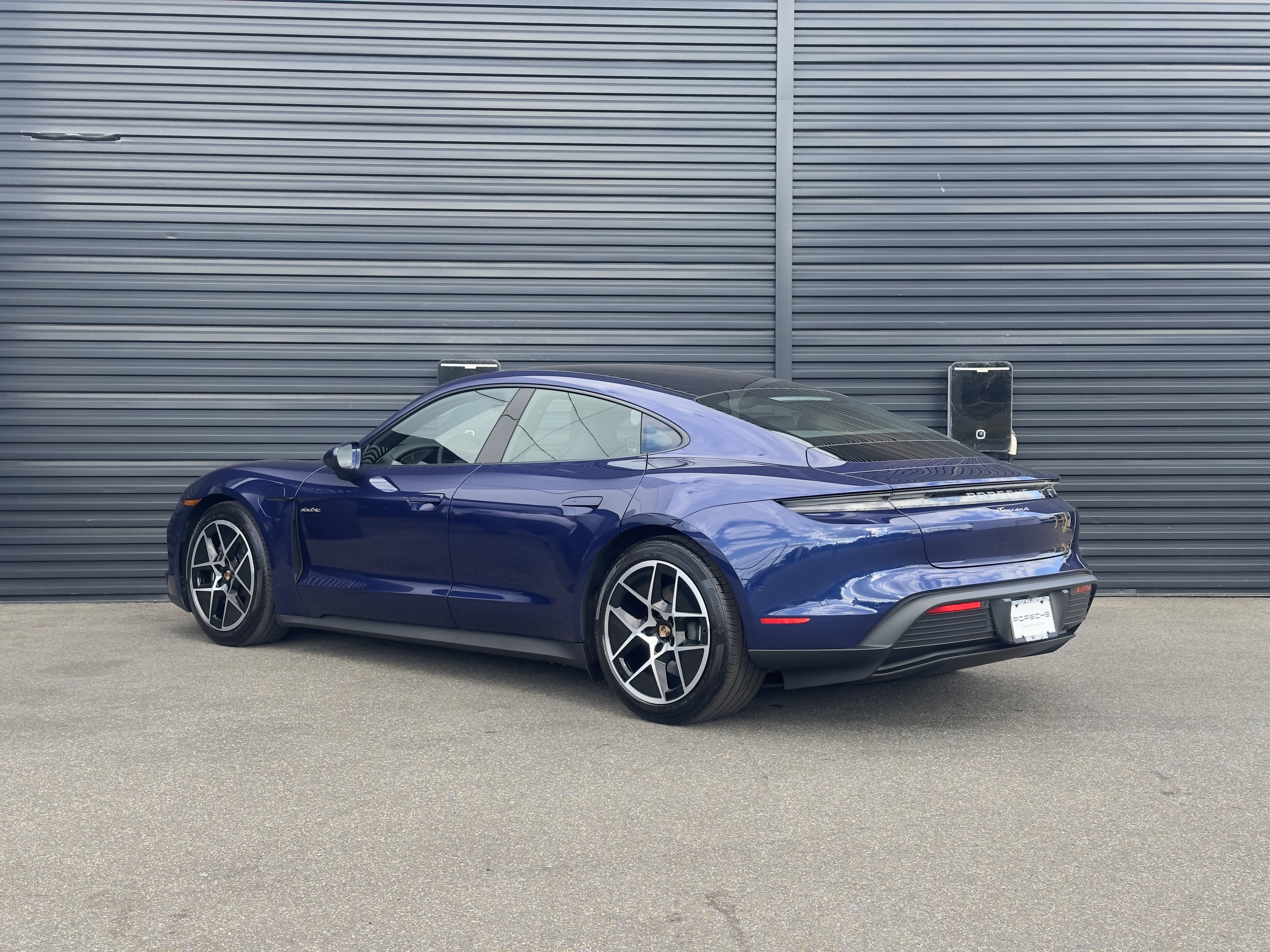 Certified 2025 Porsche Taycan AWD/4WD image 3