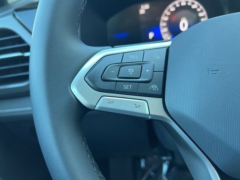 New 2026 Volkswagen Taos SE FWD image 29