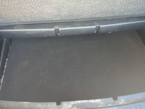 Used 2021 Ford Explorer XLT w/ Equipment Group 202A image 21