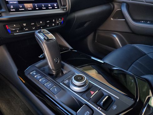Used 2023 Maserati Levante Modena AWD/4WD image 17