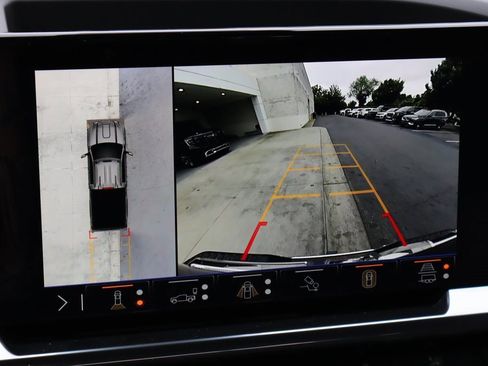 New 2025 GMC Sierra 2500 SLE w/ SLE Value Package; image 17