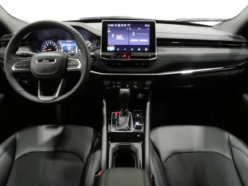 New 2026 Jeep Compass Latitude image 10