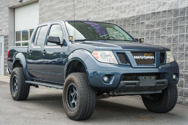 Used 2016 Nissan Frontier SV AWD/4WD image 2