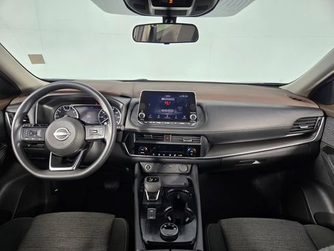 Used 2023 Nissan Rogue SV image 24