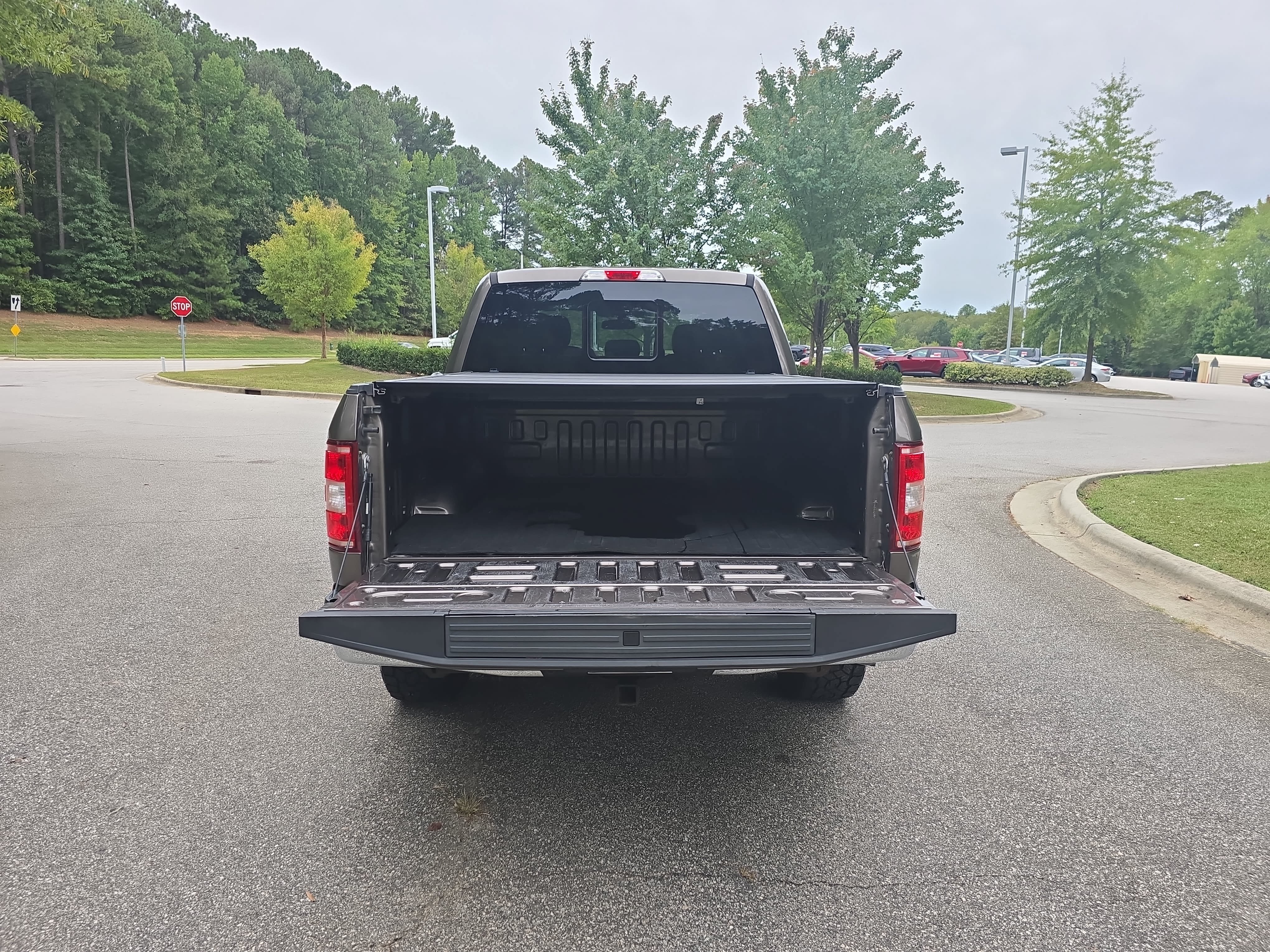 Used 2019 Ford F150 XLT w/ Equipment Group 302A Luxury AWD/4WD image 12