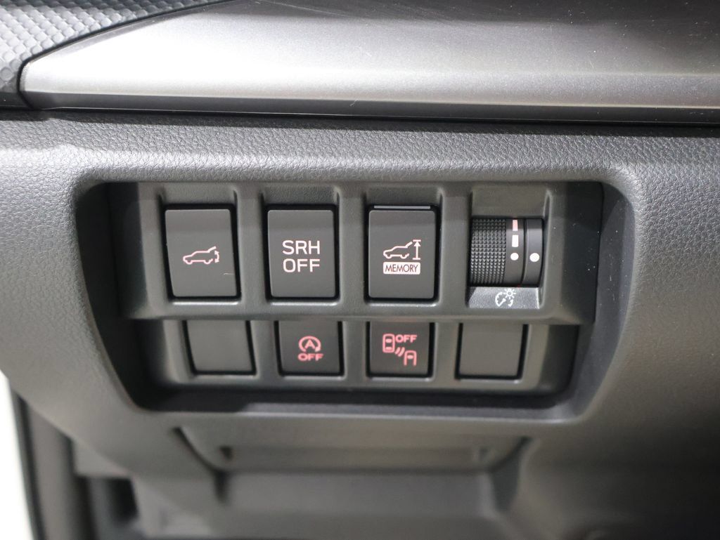 Used 2024 Subaru Forester Premium AWD/4WD image 30