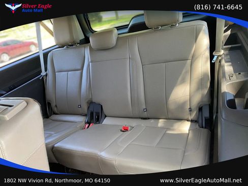 Used 2018 Ford Expedition Max XLT w/ Equipment Group 202A AWD/4WD image 10