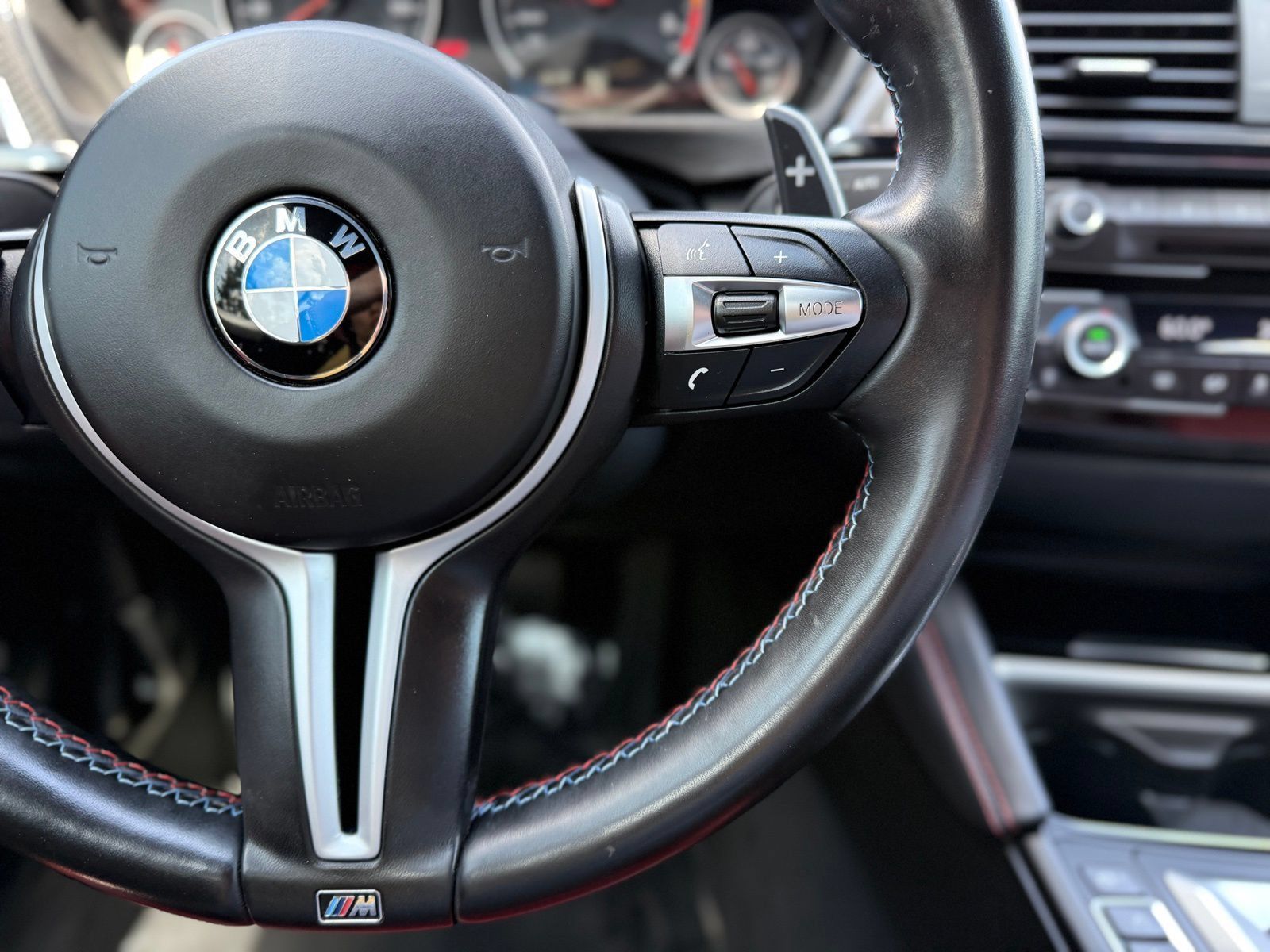 Used 2019 BMW M4 Convertible RWD image 26