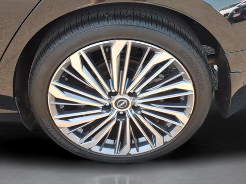Certified 2025 Nissan Altima 2.5 SL FWD image 10
