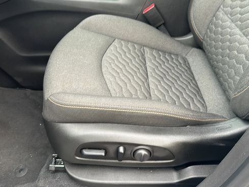 Used 2021 Chevrolet Equinox LT image 15