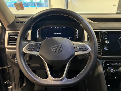 Used 2022 Volkswagen Atlas SE image 11