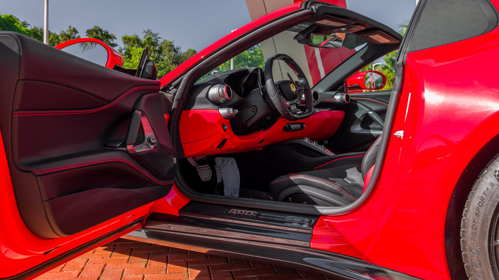 Used 2023 Ferrari 812 GTS RWD image 14