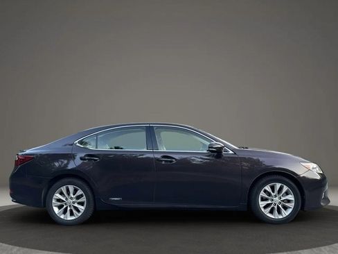 Used 2013 Lexus ES 300h w/ Luxury Pkg FWD image 10