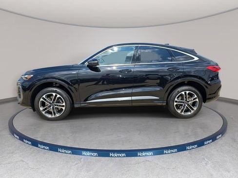 Used 2025 Audi Q5 Premium w/ Convenience Package AWD/4WD image 9