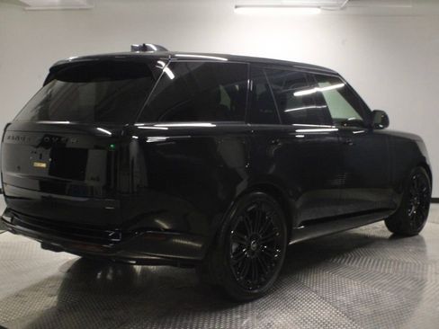Used 2025 Land Rover Range Rover SE AWD/4WD image 7