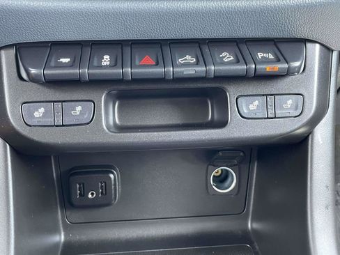 Used 2022 Chevrolet Colorado Z71 RWD image 32