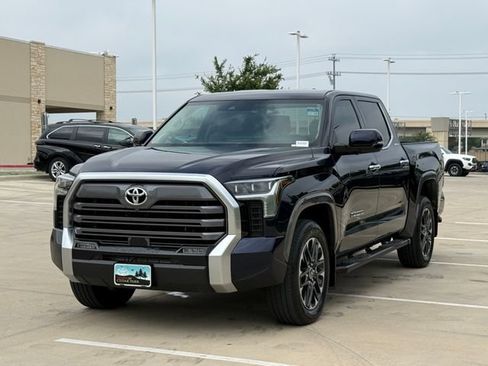 Used 2024 Toyota Tundra Limited AWD/4WD image 7