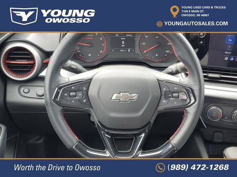 Used 2024 Chevrolet Trax RS FWD image 21
