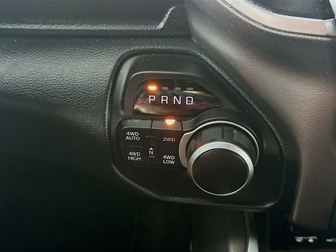 Used 2019 RAM 1500 Big Horn image 16