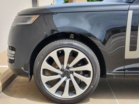 New 2026 Land Rover Range Rover Long Wheelbase Autobiography AWD/4WD image 6