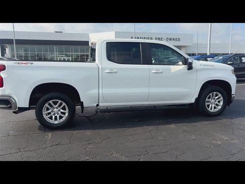 Certified 2022 Chevrolet Silverado 1500 LT w/ Convenience Package II AWD/4WD image 9