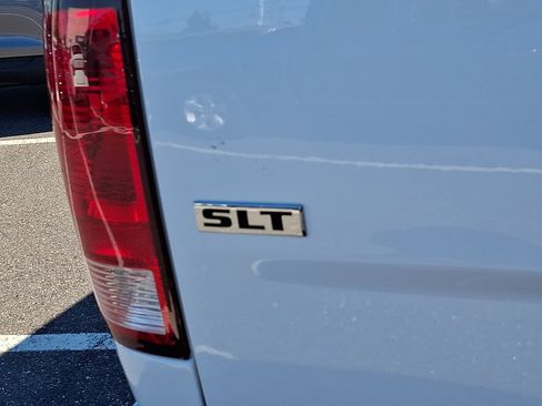 Used 2024 RAM 1500 Classic SLT AWD/4WD image 29