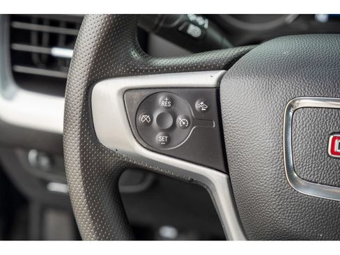 Used 2023 GMC Terrain SLE w/ Driver Convenience Package FWD image 18