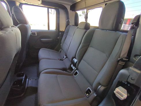 Used 2021 Jeep Gladiator Sport AWD/4WD image 23