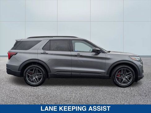 Used 2026 Ford Explorer ST-Line w/ ST-Line Street Pack RWD image 6