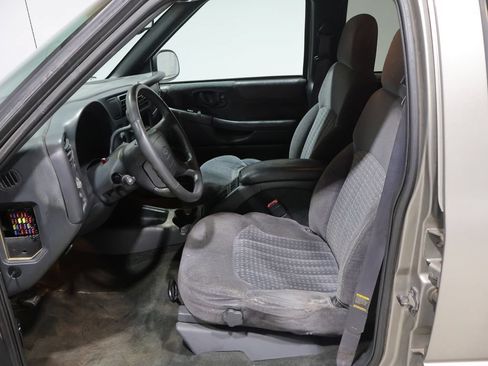 Used 1998 Chevrolet Blazer LS w/ Preferred Equipment Group RWD image 9