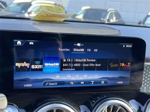 New 2025 Mercedes-Benz GLB 250 4MATIC image 28