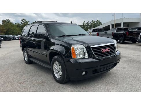 Certified 2014 GMC Yukon SLT image 2