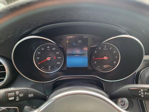 Used 2021 Mercedes-Benz GLC 300 image 24