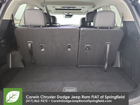 Used 2025 Kia Telluride S AWD/4WD image 32