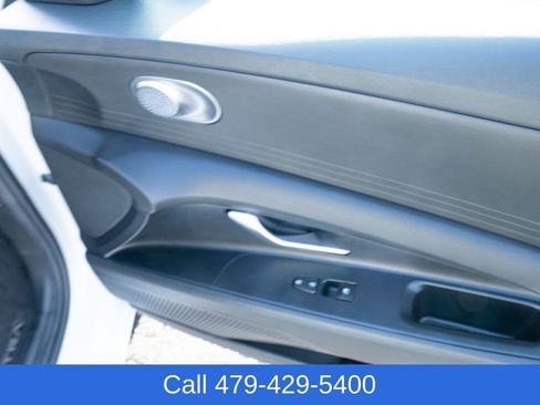 Used 2022 Hyundai Elantra SEL image 42