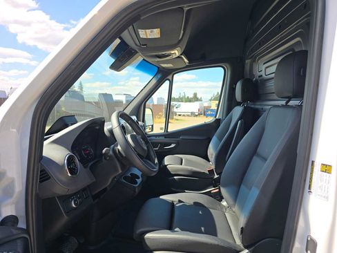 Used 2026 Mercedes-Benz Sprinter 2500 image 19