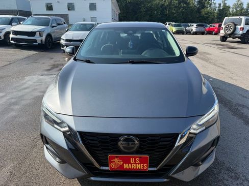 Used 2021 Nissan Sentra SR FWD image 2