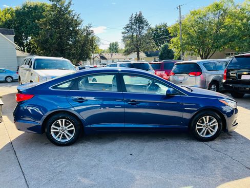Used 2015 Hyundai Sonata SE image 2