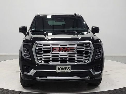Used 2025 GMC Yukon XL Denali AWD/4WD image 2