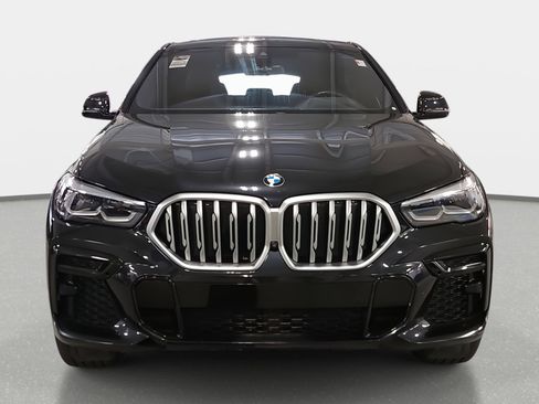 Used 2022 BMW X6 xDrive40i w/ M Sport Package image 2