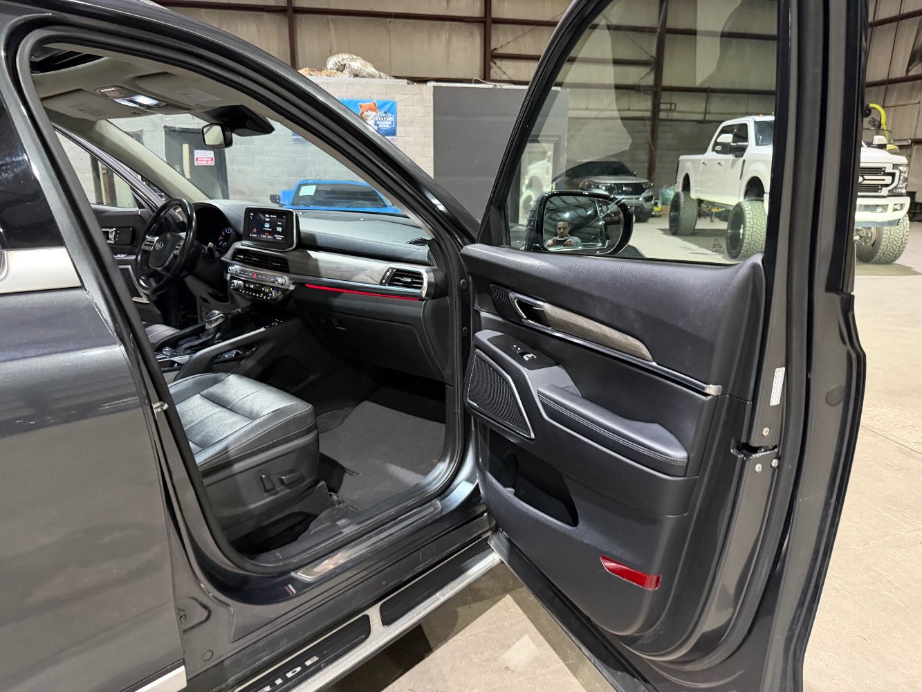 Used 2021 Kia Telluride SX w/ Towing Package AWD/4WD image 25