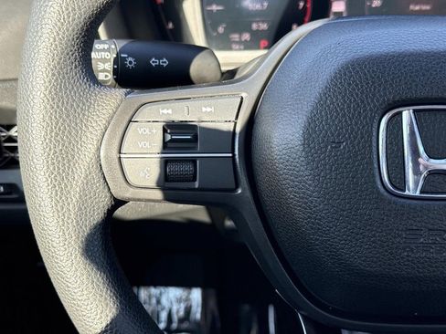 Used 2023 Honda Accord EX image 9