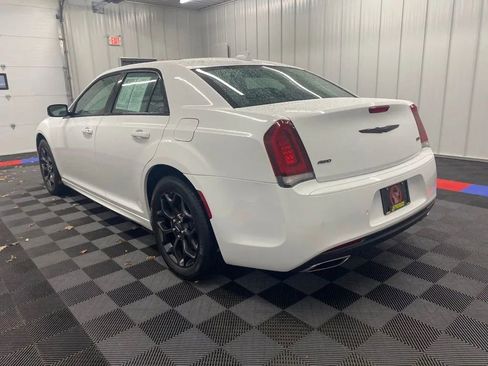 Used 2023 Chrysler 300 Touring L w/ Popular Equipment Group image 4